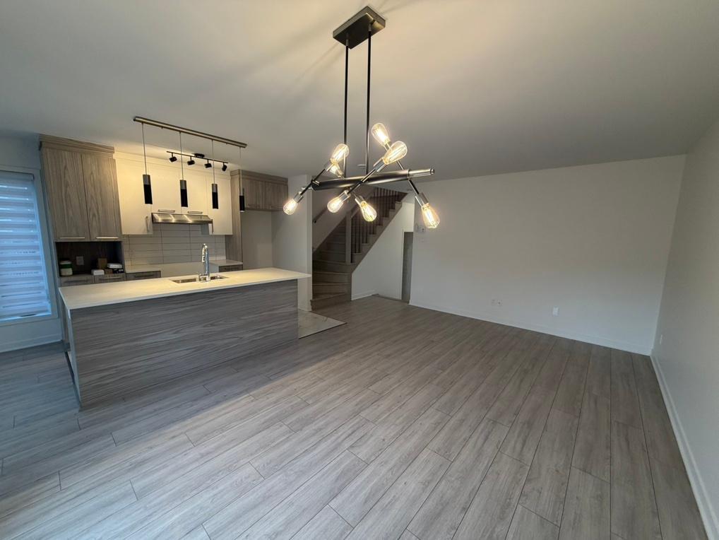 MAISON DE VILLE LUXE (3 CAC +1) GARAGE- NEUVE À LOUER À MIRABEL (ST-CANUT) | 3279229