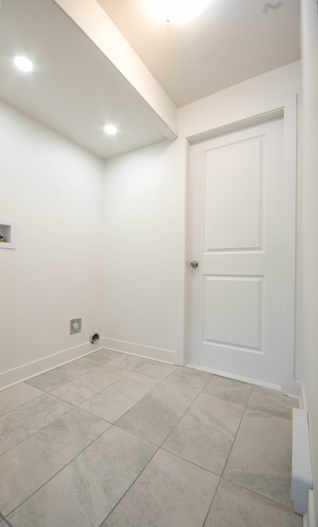 Studio Complètement Rénové, Propre Et Lu | 3279597