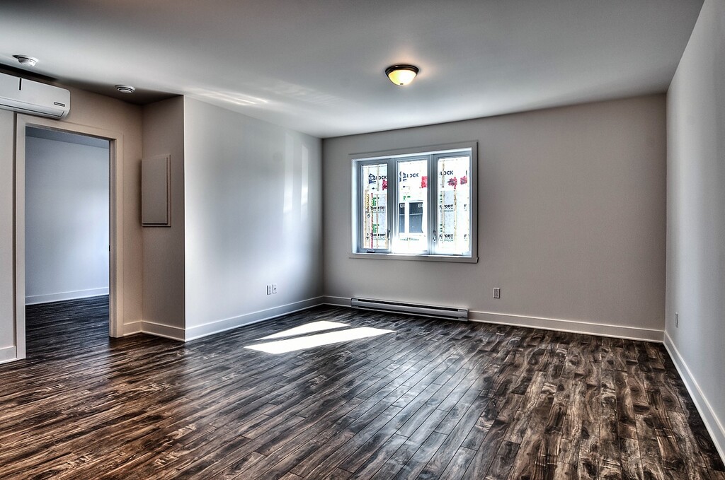 CONDO 3 1-2 +STATIONNEMENT+CABANON | 3279679