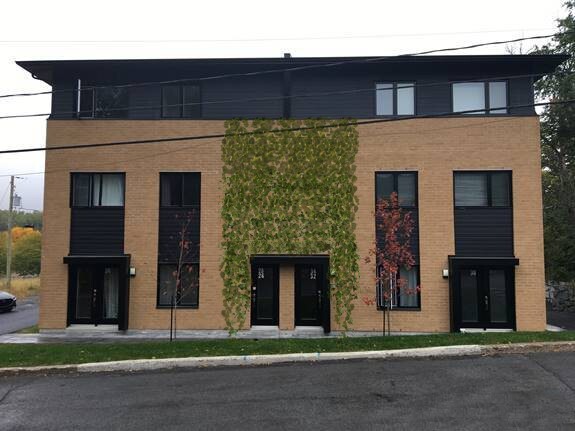CONDO 4 1-2 NIVEAU TERRASSE + CABANON | 3279694