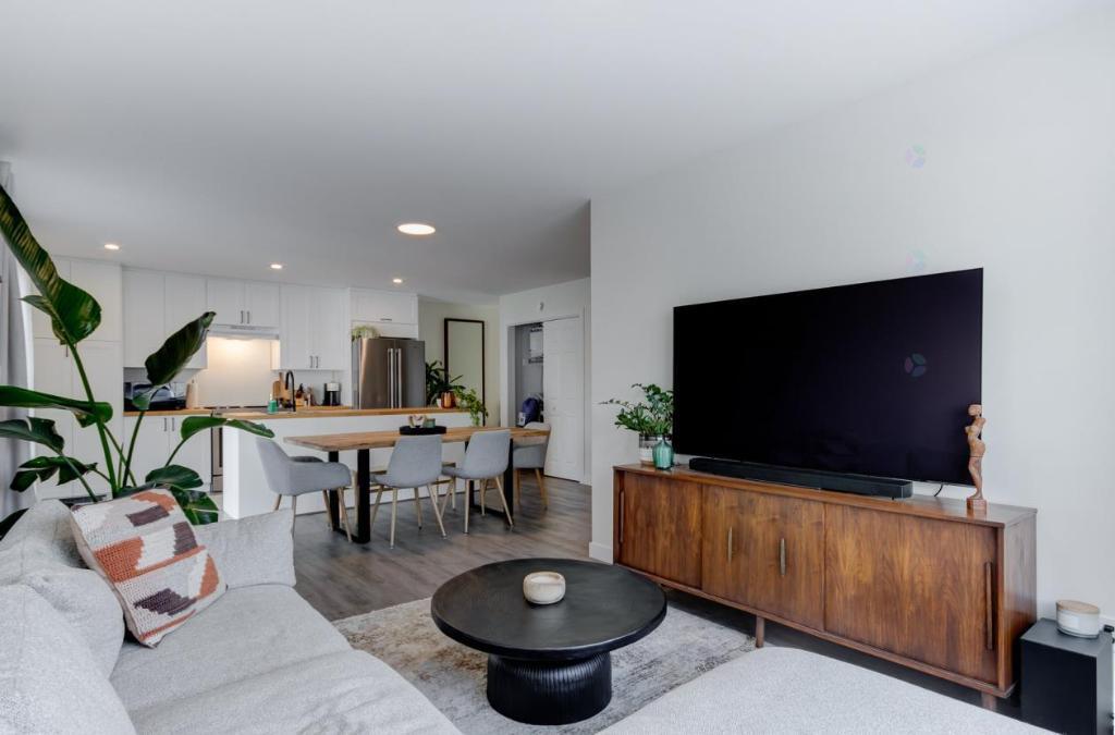 4 ½ Construction 2024-2025 | 3282414