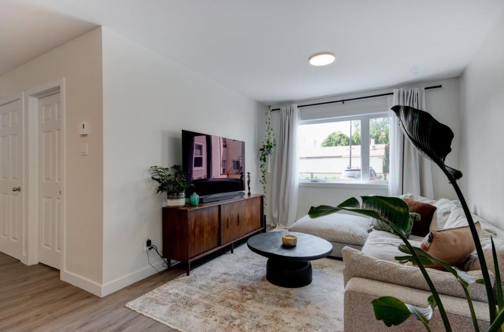 4 ½ Construction 2024-2025 | 3282414