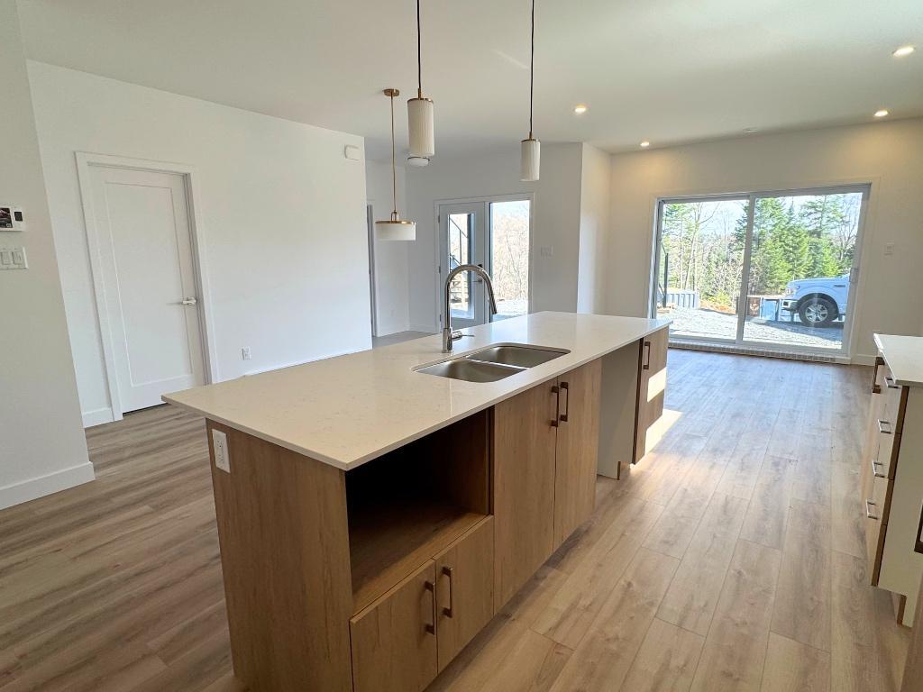 4 1/2 NEUFS DISPONIBLES – SAINTE-AGATHE-DES-MONTS | 3279896