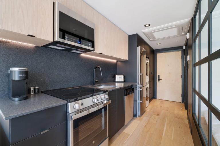 Loft entièrement meublé à louer Saint-Jean-Baptiste juillet 2026 | 3287742