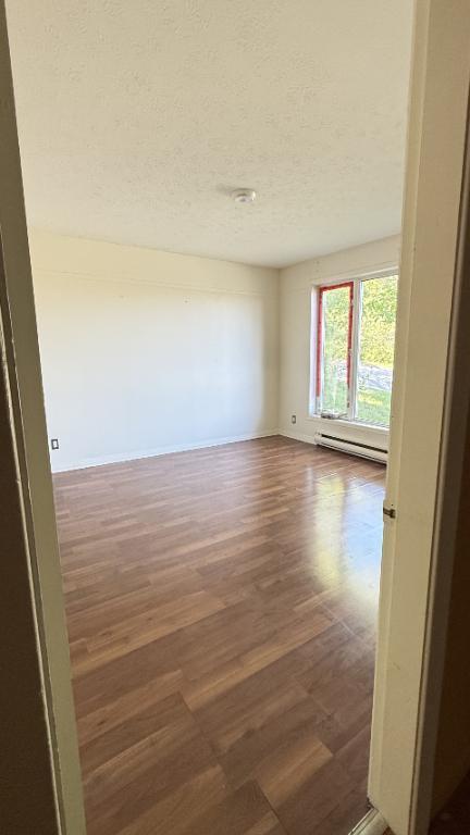 GRAND 5 ½ À LOUER – FLEURIMONT – DISPONIBLE MAINTENANT | 3280675