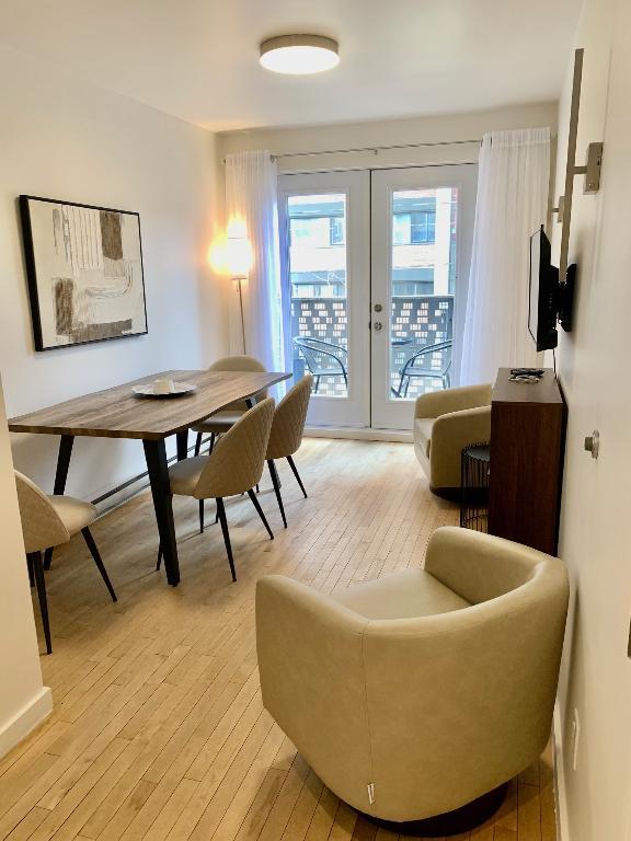 QUARTIER MONTCALM- 3 1/2 MEUBLĖ ! AVEC BUREAU TÉLÉTRAVAIL -GARAGE CHAUFFÉ | 3294542