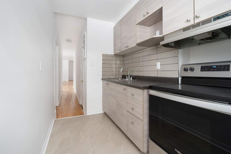 2 CH - 1 SDB - Westmount - $1,999 /mo | 3280859