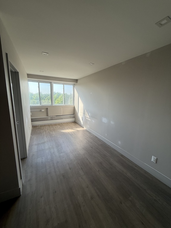 3 1/2 - HEATING & ELECTRICITY INCLUDED | 3281421