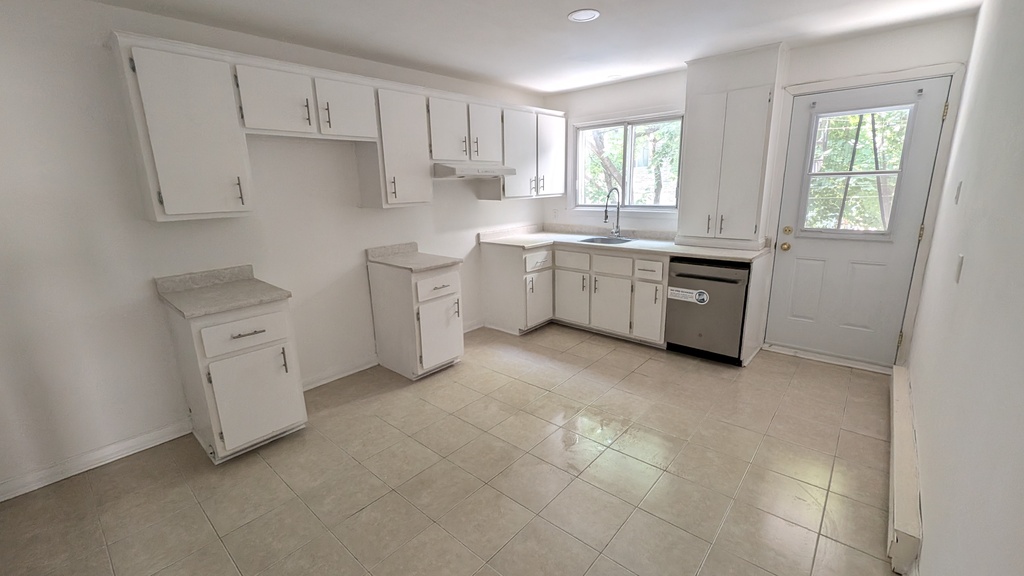Spacieux Et Lumineux 4 ½ | 3281439