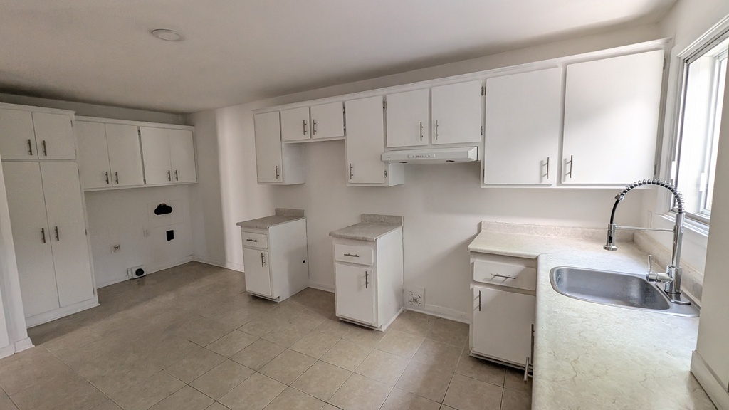Spacieux Et Lumineux 4 ½ | 3281439