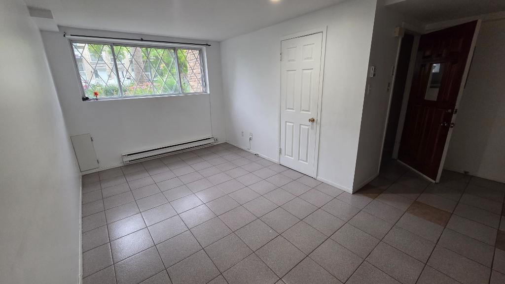 3½ sous-sol rénové situé dans le quartier Ahuntsic | 3281575