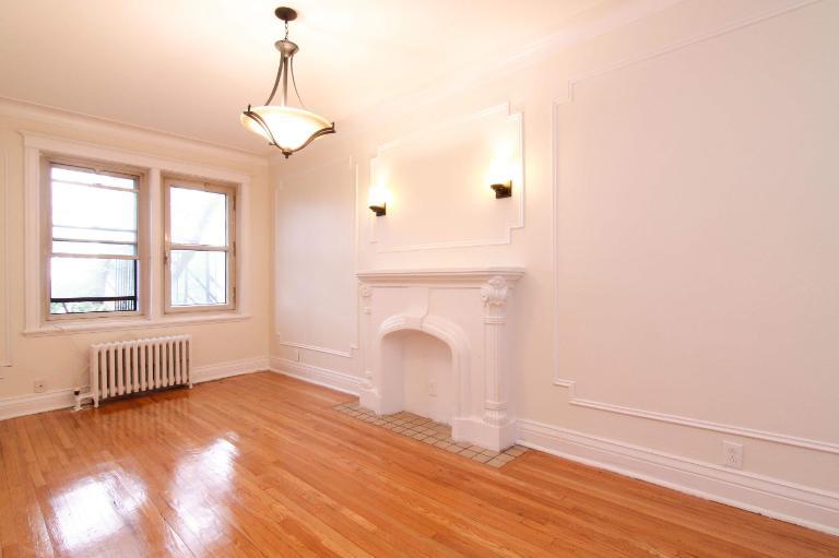 MAGNIFIQUE 4 1/2, METRO VILLA MARIA PRES VILLAGE MONKLAND | 3281640