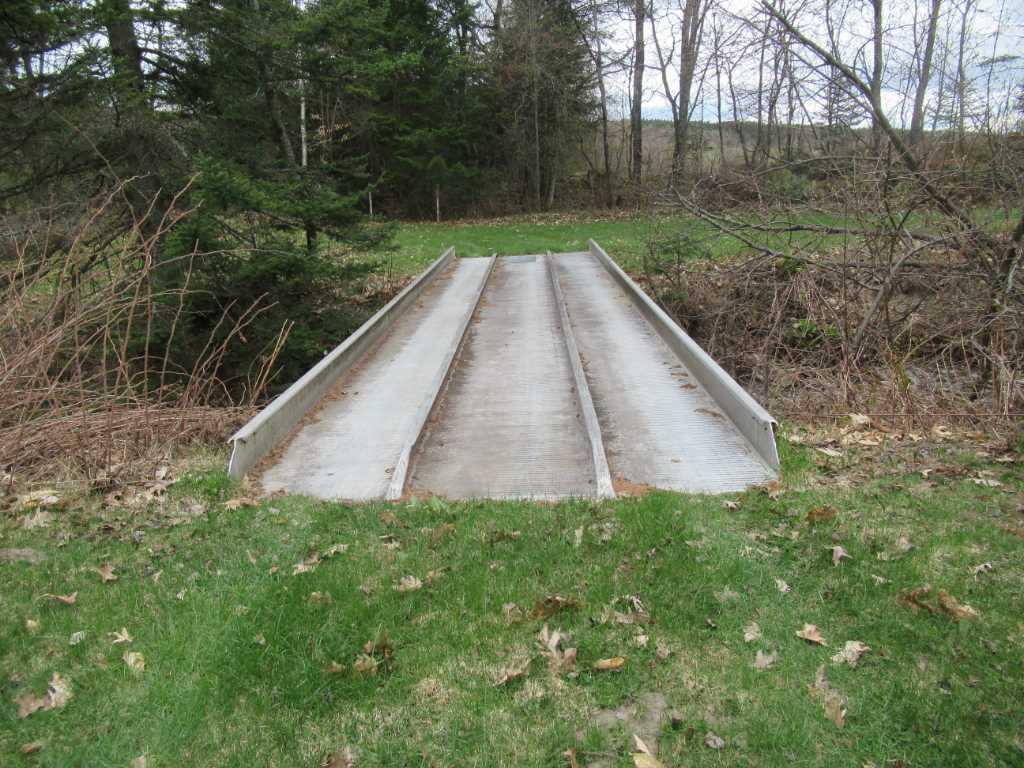 À 15 minutes de Victoriaville. Terrain 11135.8 metres carré/Constructible. Photos et description | 3281683