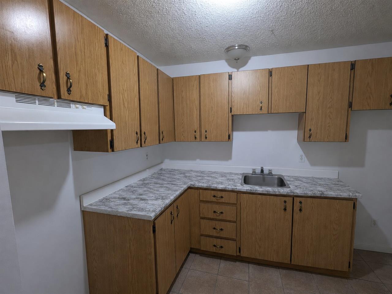 2 Rue De La Fondrière (Hautes-Plaines) Logement De 2 Chambres Secteur Familial! | 3274892
