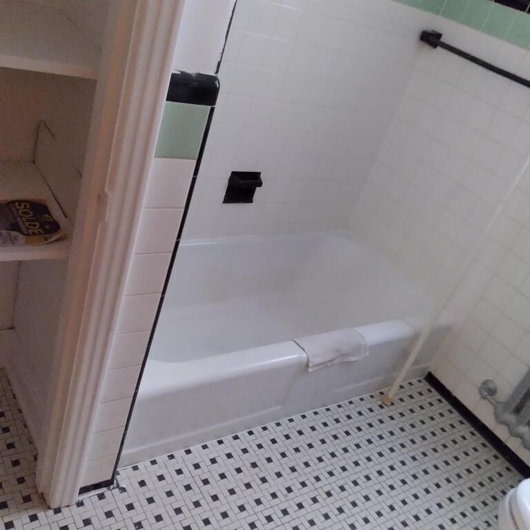 ROSEMONT Grand 2 ½ Chauffer, Metro Fabre | 3282303