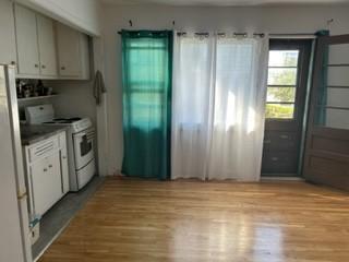 Côte-des-Neiges (C.D.N.), 3½ situé près de tous les services | 3282343