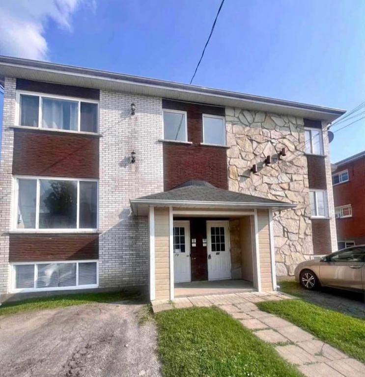 🏡 1 MOIS GRATUIT – Superbe 4 ½ rénové à Salaberry-de-Valleyfield ! 1er juillet 2026 | 3282359