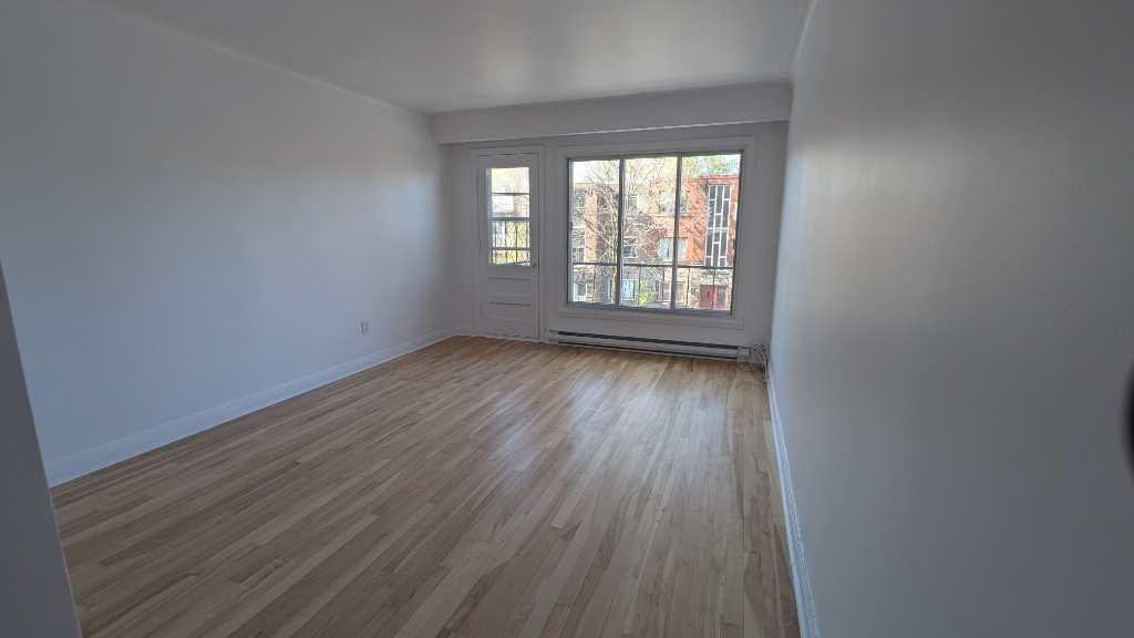 Grand 4 ½ – Fraîchement rénové – Large 4 ½ – Freshly Renovated | 3282449