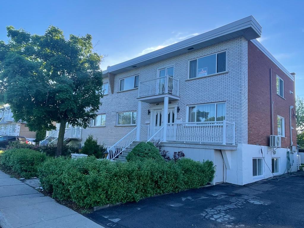 Superbe grand 5 ½ de prestige – Rez-de-chaussée – 1 400 pi² – Longueuil | 3282514