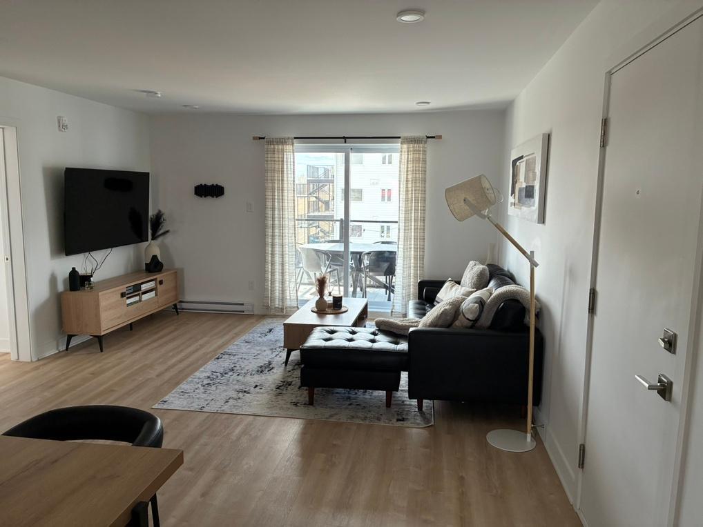 Condo à louer | 3282545