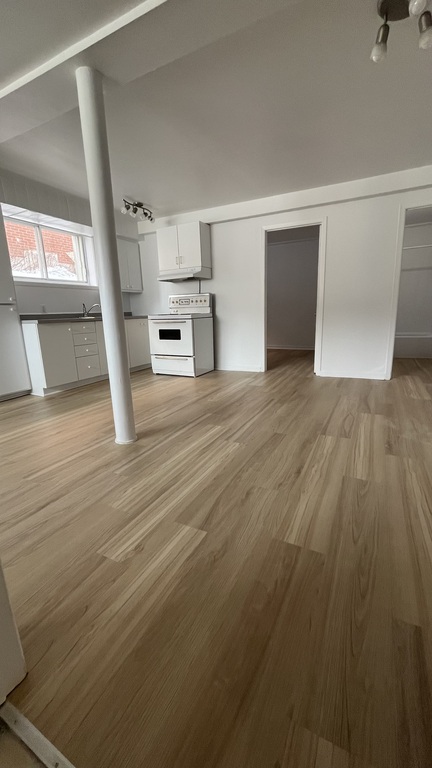 3 1/2 Avec Une Chambre Fermée | 3282859