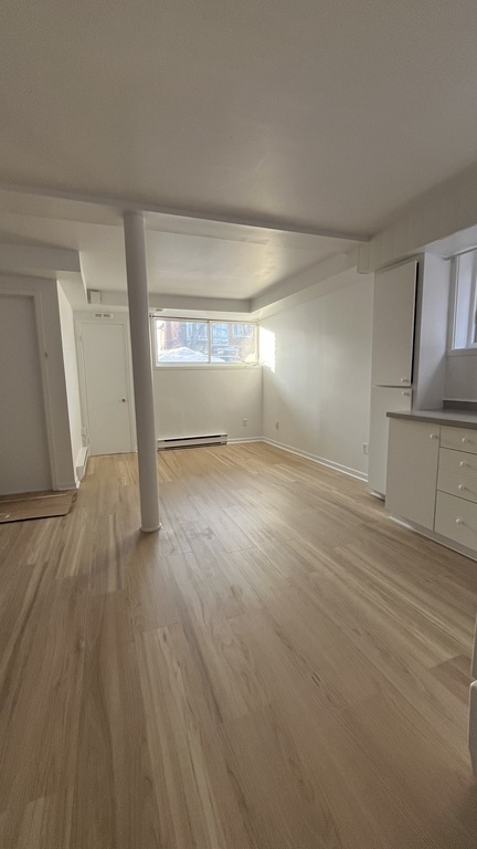 3 1/2 Avec Une Chambre Fermée | 3282859