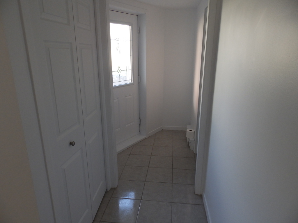 Logement 4 1/2 Demi Sous Sol Triplex | 3283020