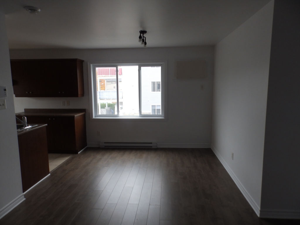 Logement 4 1/2 1 E étage Style Condo | 3283074