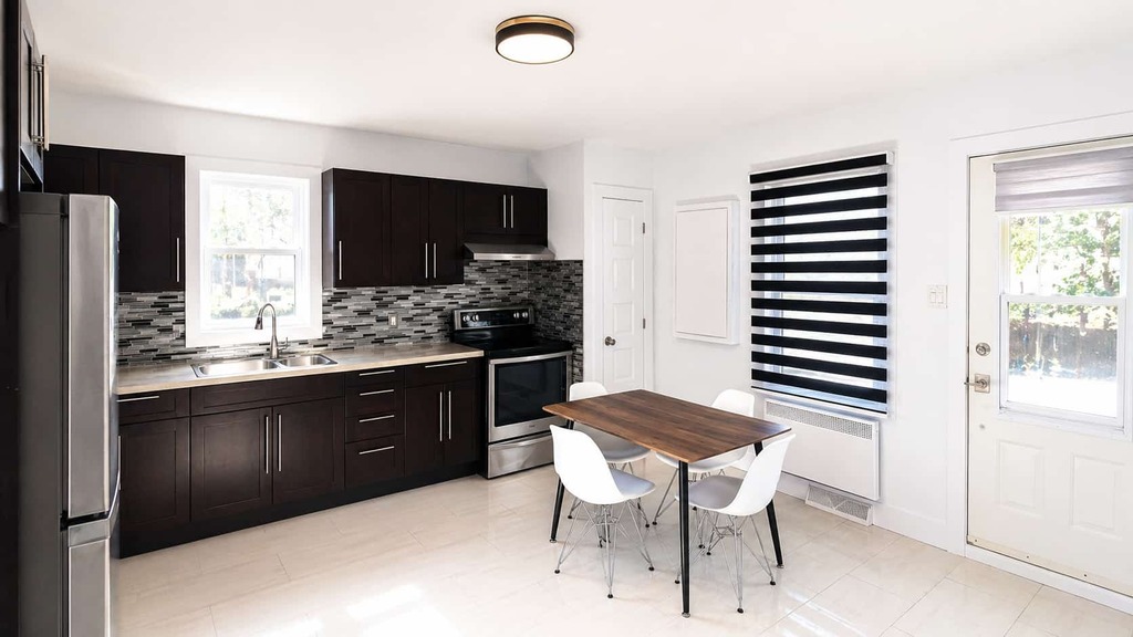 Magnifique 4 ½ ENTIÈREMENT RÉNOVÉ – Cent | 3283196