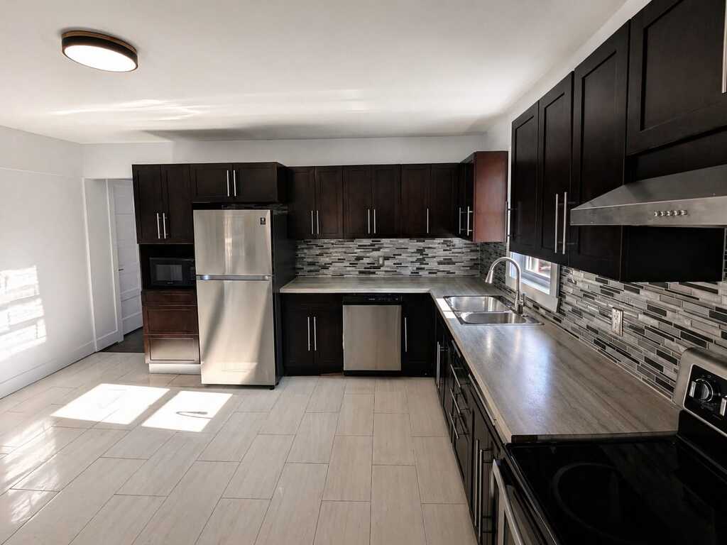 Magnifique 4 ½ ENTIÈREMENT RÉNOVÉ – Cent | 3283196