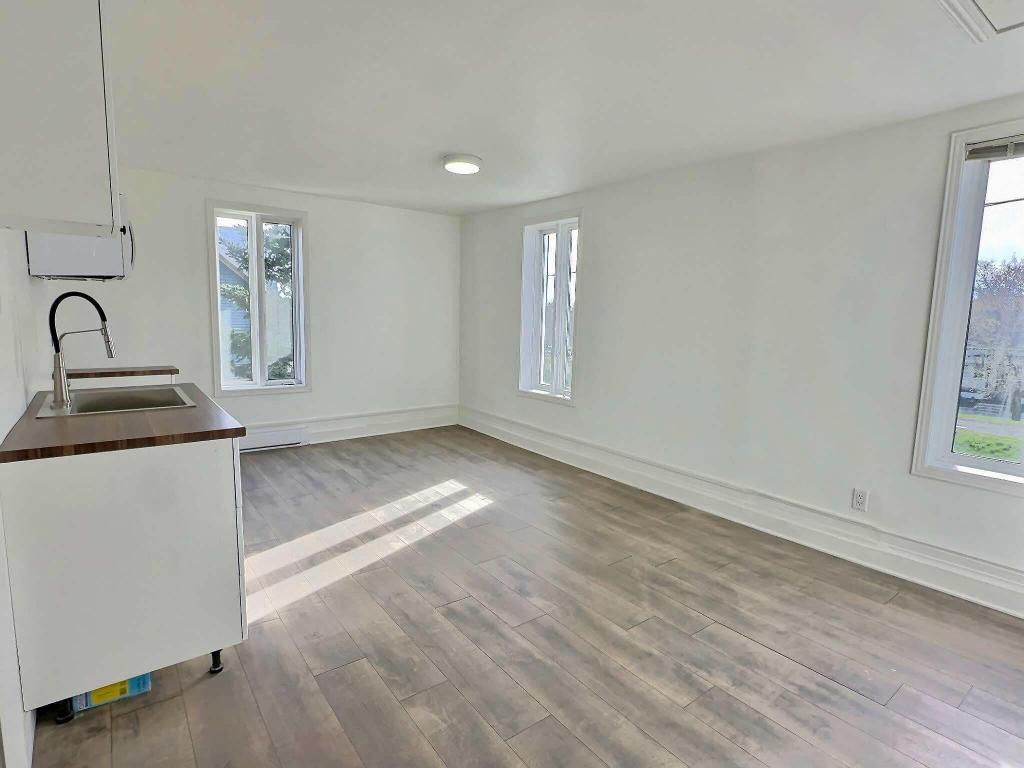 Logement 3 1/2 a louer dispo pour 1 Novembre | 3283264