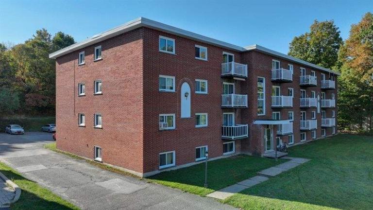 1 CH - 1 SDB - Granby - $1,150 /mo | 3283281