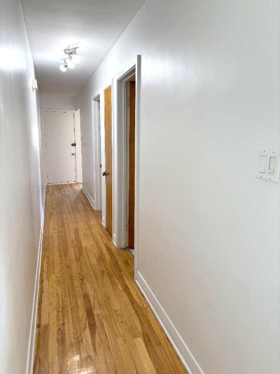 4 1/2 -LAVAL - 5 mn Métro CARTIER - Haut de Triplex | 3283329