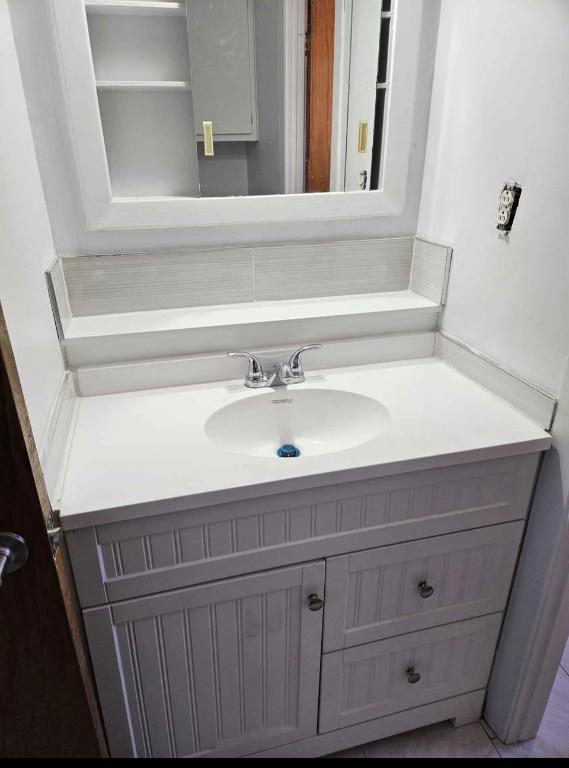 Logement (Appartement) 5 1/2 tout rénové (Saint-Léonard) | 3283398