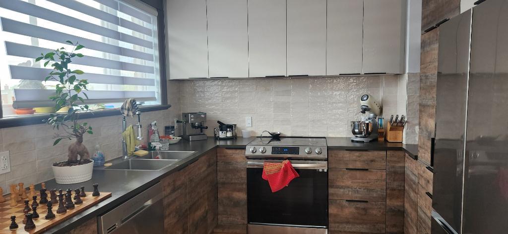 Logement à louer au coeur de Villeray Lumineux 5 1/2 au 3e étage, 2 chambres, 2 salles de bain, 2 balcons, climatisé, couchers de soleil, 5 électros | 3283447