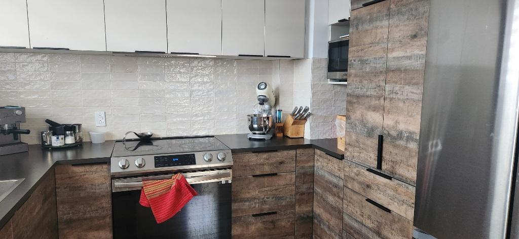 Logement à louer au coeur de Villeray Lumineux 5 1/2 au 3e étage, 2 chambres, 2 salles de bain, 2 balcons, climatisé, couchers de soleil, 5 électros | 3283447