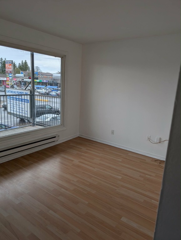Magnifique 3 ½ Fraîchement Rénovée | 3283803
