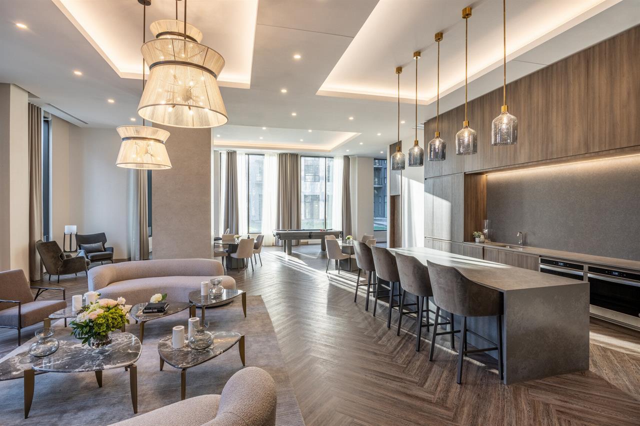 1 Bed, 1 Bath, Den - 815 Avenue Plymouth, Mont-Royal | 3284100