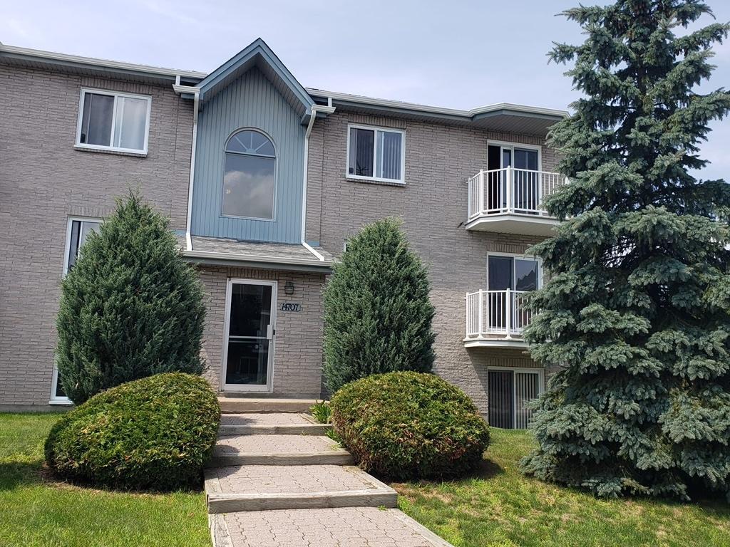 3 1/2 condo style | 3284119