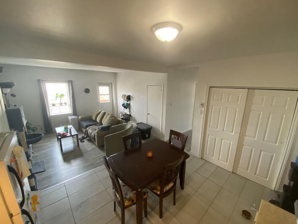 Beau logement dans la magnifique région de Sainte Anne des monts en Haute Gaspésie. Immeuble en face de la mer ! | 3284122