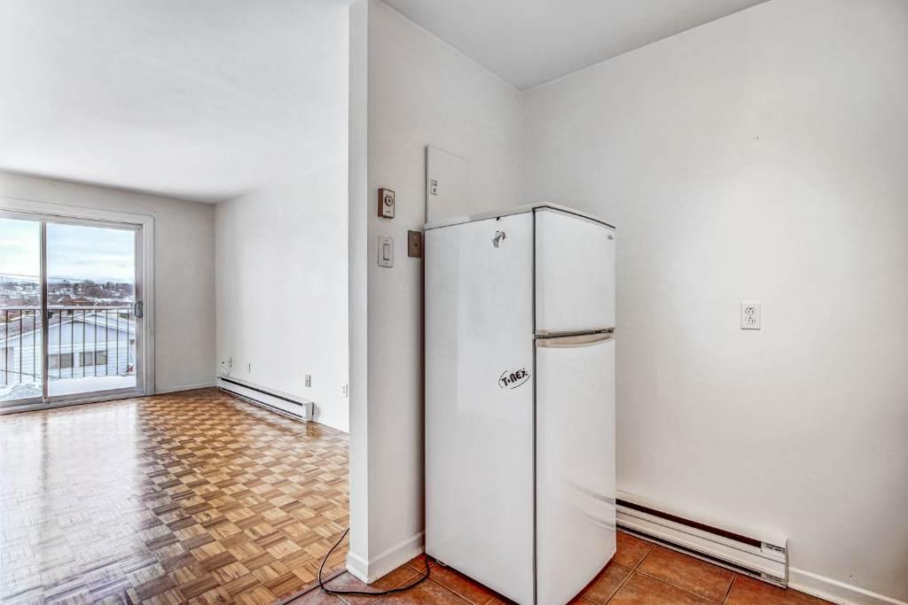 🏡 3 ½ entièrement rafraîchi – Secteur paisible Ouest-de-l’Île, près de l'eau | 3284152