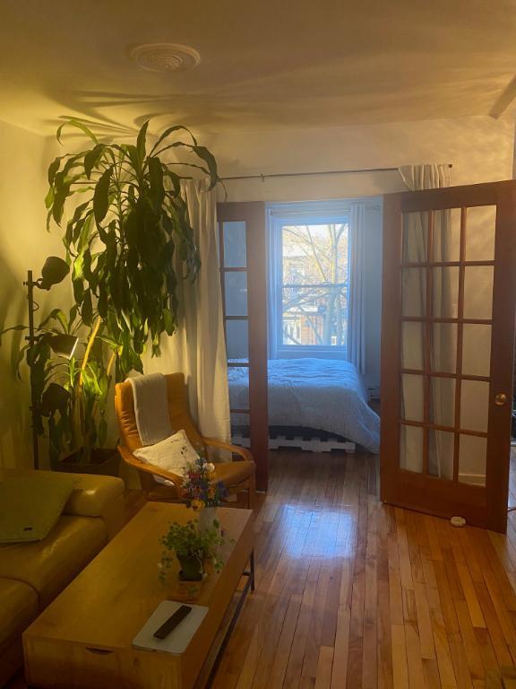 4 ½ - rénové à Villeray près du métro Crémazie/Jarry | 3284202