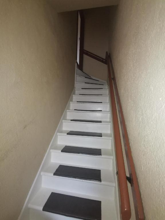 VERDUN Joli Logement NON-FUMEUR 4 1/2 + VÉRANDA | 3284239