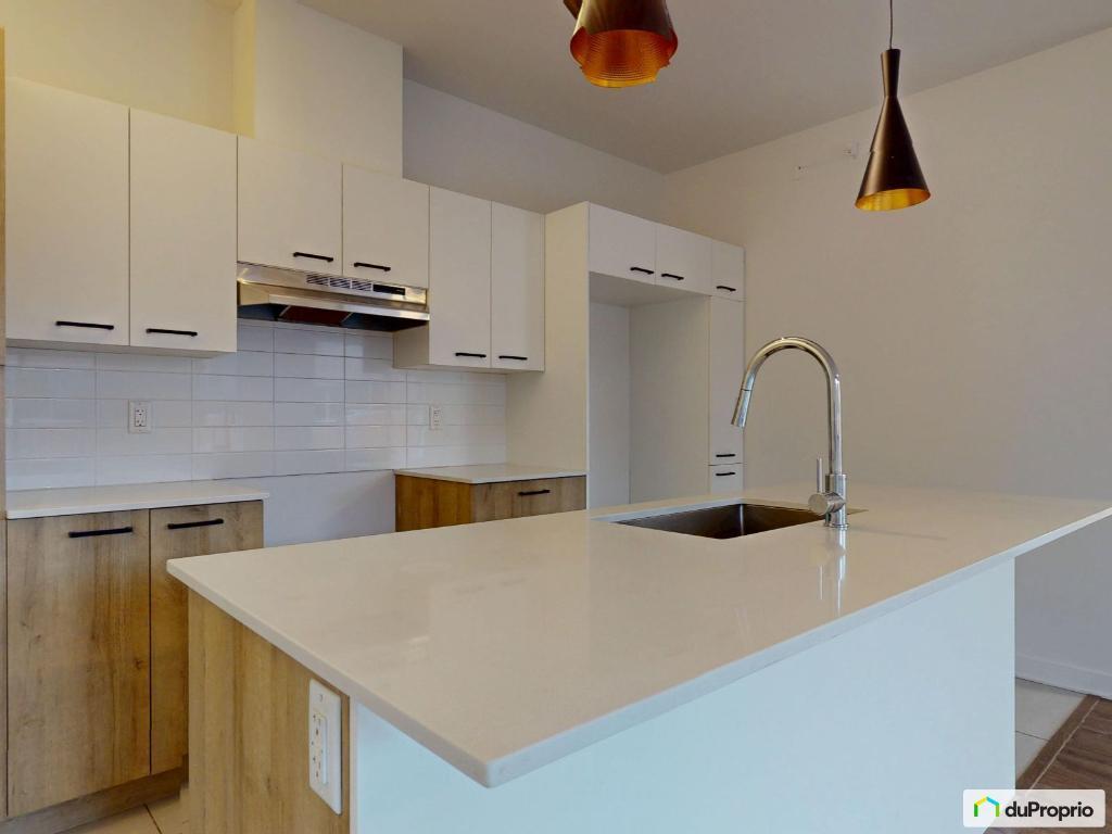 3 1/2 Condo spacieux, très très lumineux, 5 électro + station. int. | 3284253