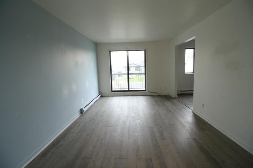 A Valleyfield – Grand, beau, propre et tranquille 4-1/2 , LIBRE | 3284297