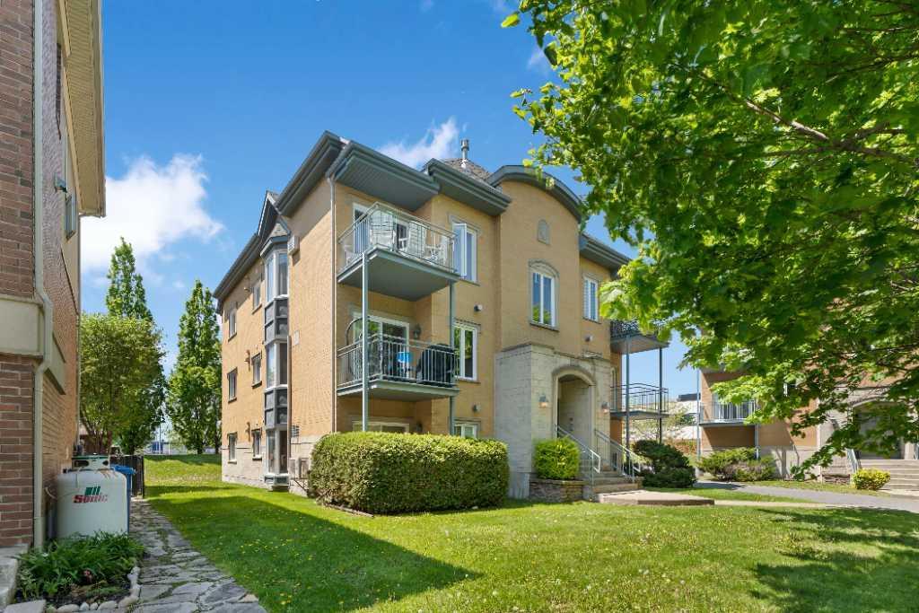 Condo à louer | 3284356