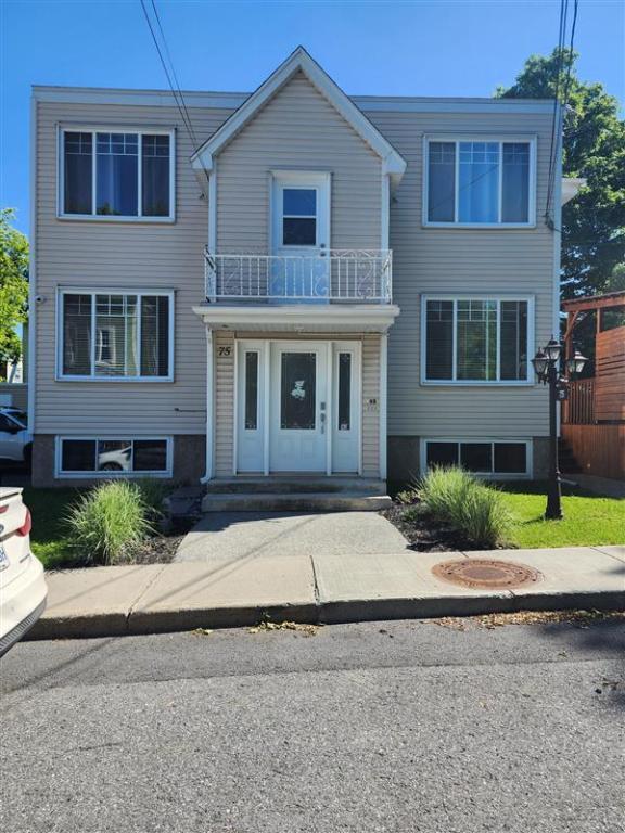 À louer – 5 ½ au 2e étage d’un triplex – Vieux-Mont-Saint-Hilaire 1 700 $ par mois | 3284849