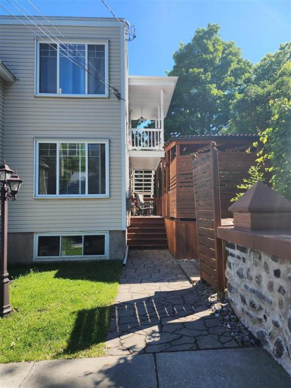 À louer – 5 ½ au 2e étage d’un triplex – Vieux-Mont-Saint-Hilaire 1 700 $ par mois | 3284849