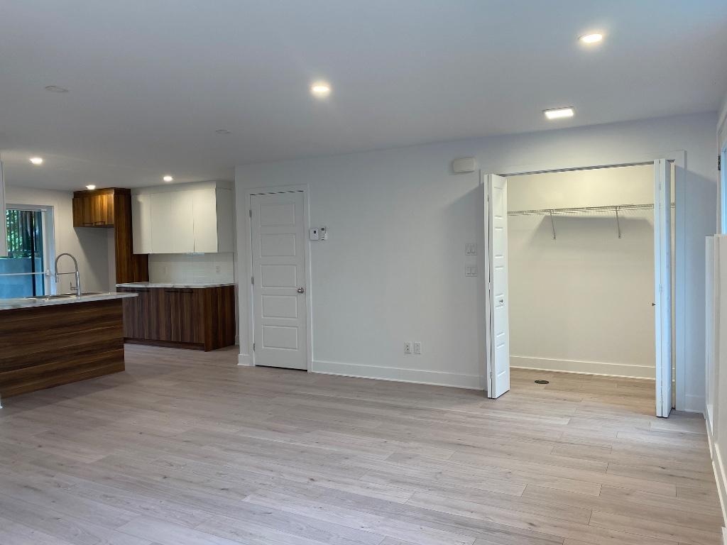 Beau 5 1/2 – Niveau jardin – Triplex 2021 – Longueuil | 3284954