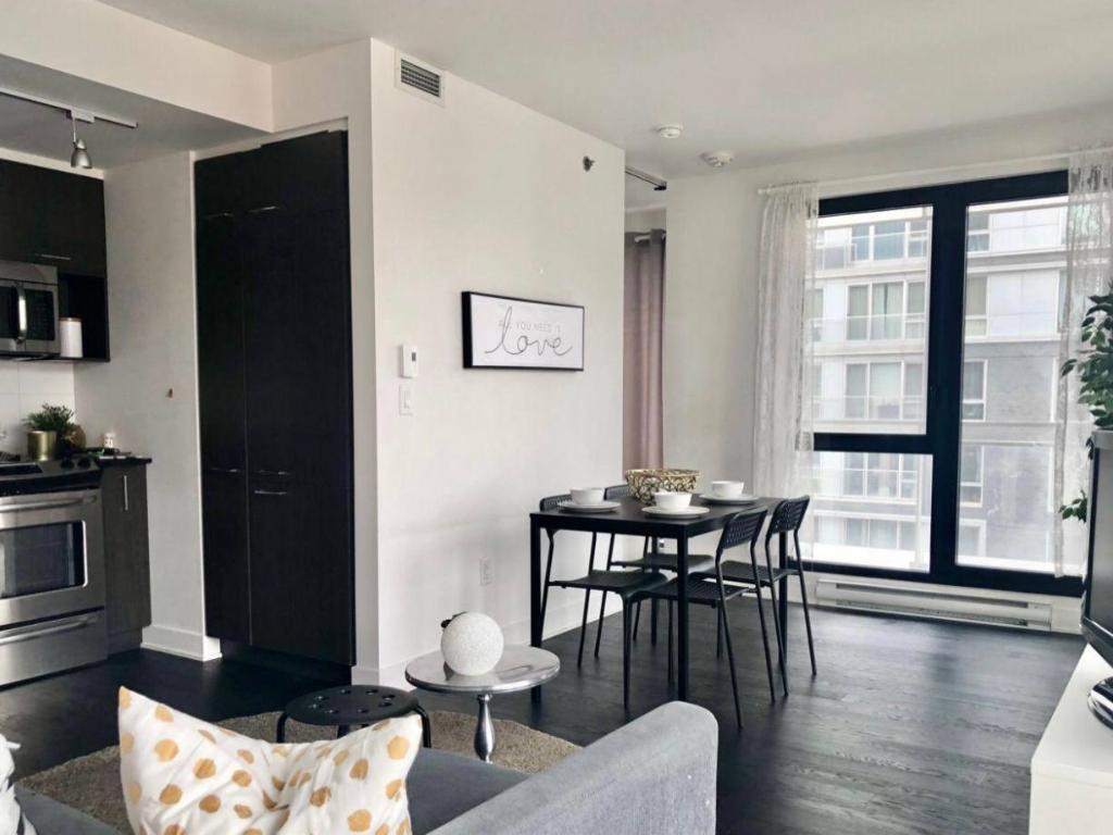 Fully Furnished 2-Bedroom Condo – Downtown Montreal | 3284963